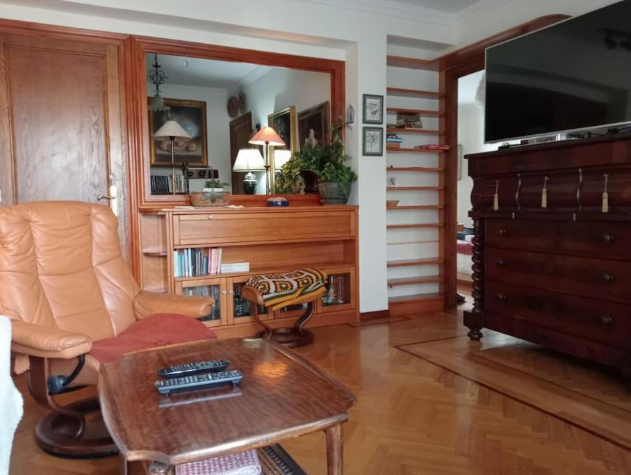 Atico Con Terraza En El Centro De Vigo Apartment Bagian luar foto