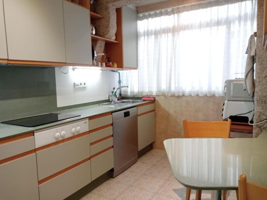 Atico Con Terraza En El Centro De Vigo Apartment Bagian luar foto